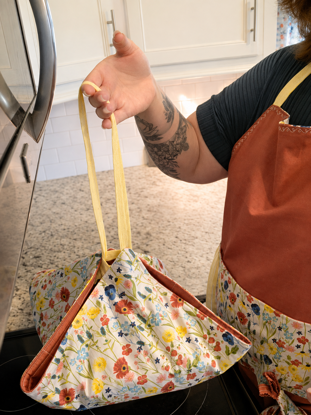 Quilted Insulated Casserole Caddy