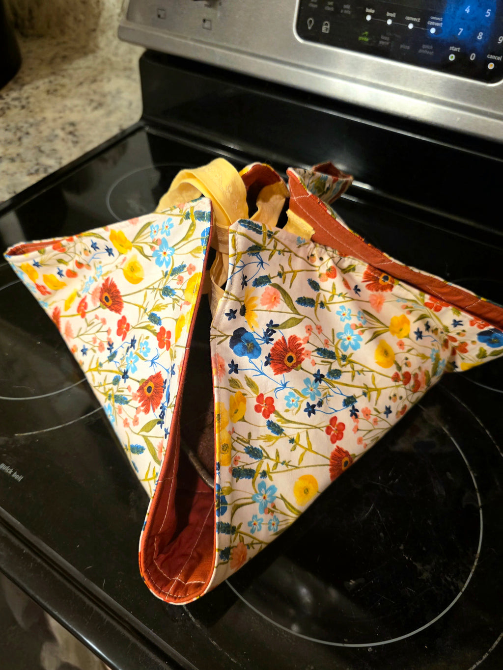 Quilted Insulated Casserole Caddy